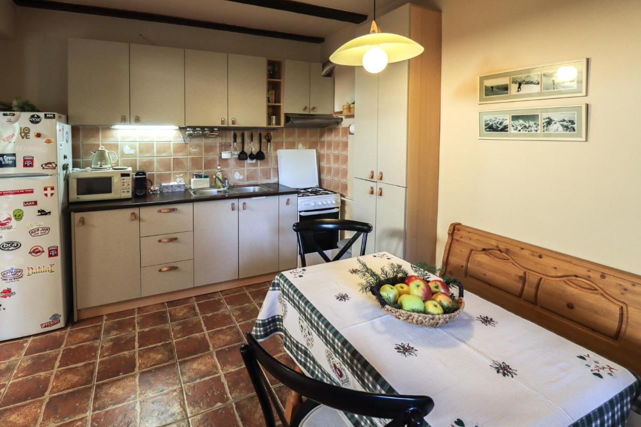 Mountain Family Chalet On Prahova Valley Comarnic Esterno foto